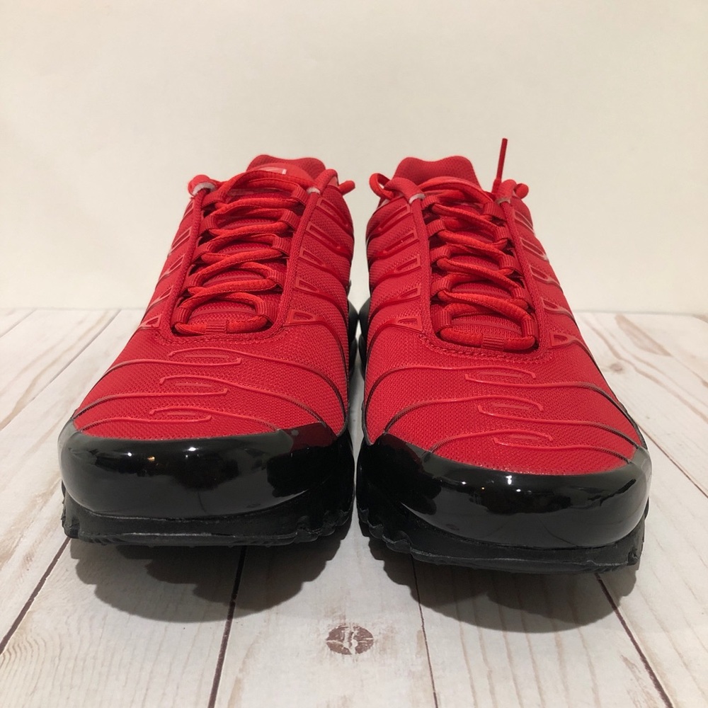 🔴SOLD🔴Nike Air Max Plus TN Tuned UNIVERSITY Red - Picture 2 of 11